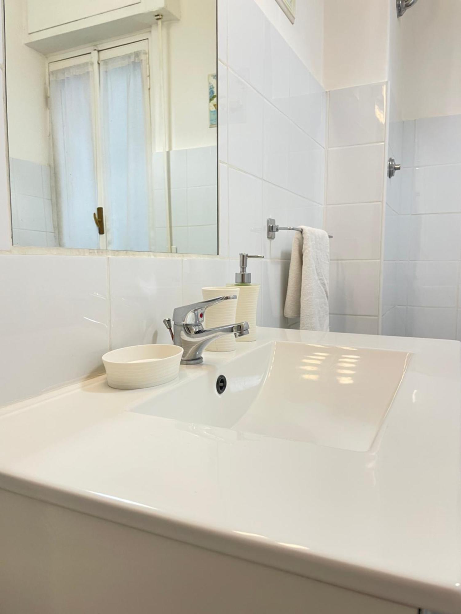 Forty1 Apartment Near Metro Cipro Roma Eksteriør bilde